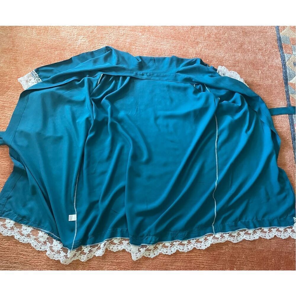 ROBE Size M - Picture 7 of 7